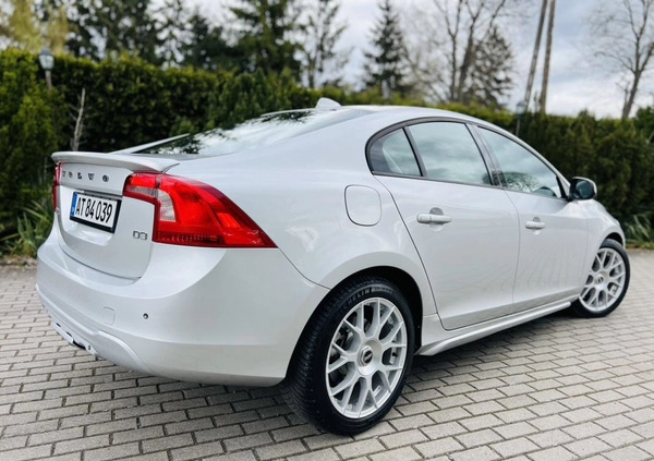 Volvo S60 cena 38900 przebieg: 209000, rok produkcji 2011 z Karlino małe 781